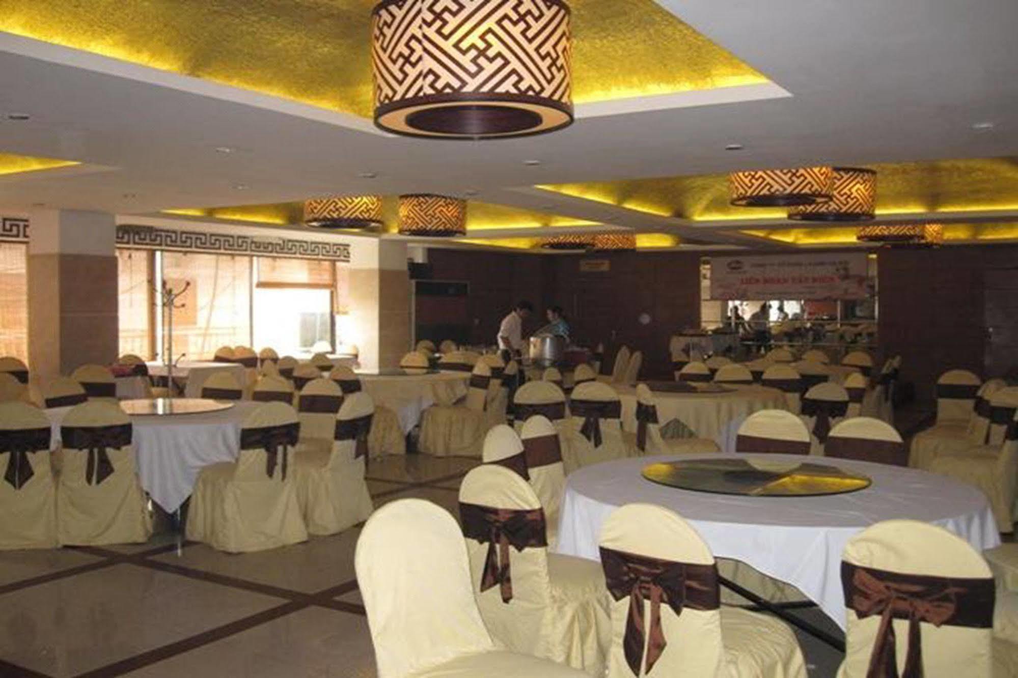Oasis Hanoi Hotel Esterno foto